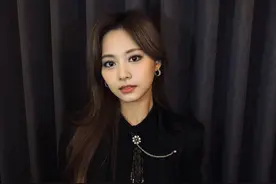 TWICE周子瑜家中亲笔签名周边被盗，嫌犯为保姆图片