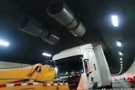 突发！请避开玄武湖隧道图片