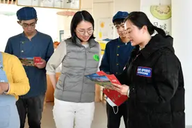 浙江湖州：倡“就地过年”推暖心举措图片