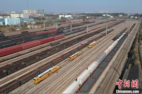 江西鹰潭：加紧铁路养护保障物资运输畅通图片