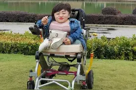 “轮椅上的小仙女”不幸去世，残友盼无障碍通道再平些……图片
