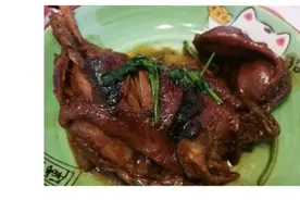 夏秋交替吃香卤鸭腿，促进消化，让你拥有健康好气色图片