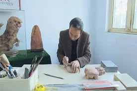 潍坊青州：精雕细刻，红丝砚制作大师传承鲁砚文化图片