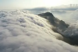 江西庐山：流云奔涌 群山浮动图片