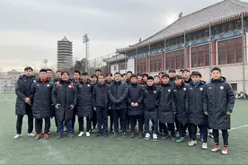这支“学霸”足球队，打进了全国八强图片
