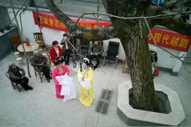 “核桃树之恋”搬上舞台 看着看着，眼泪就掉下来图片