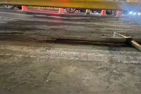 杭州建国路和体育场路交叉口路面约沉降10公分 原因正排查图片