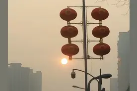 30秒｜立春 太阳升起 人们迎着太阳盼望春天的来临视频封面