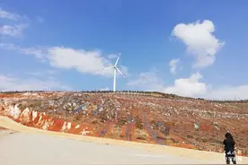 新春走基层｜西北勒村民，从石头缝里刨穷根图片