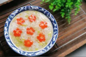 送你许多小红花—青菜胡萝卜粥图片