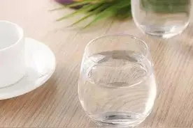 为什么晨起要喝一杯温开水？图片