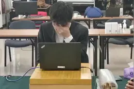😭柯洁痛失世界棋王赛冠军后哭成泪人了：跟棋迷说对不起视频封面