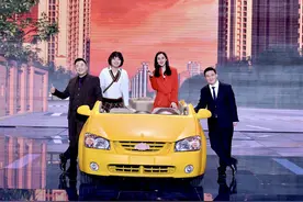 北京台春晚宋小宝和迪丽热巴“相亲”，杨树林搭档李雪琴图片
