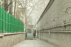 致敬最孤独的哨位！365天面对围墙，最短不足一米图片