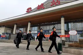 “十年磨双剑，霜刃把示君”——记95后瑶族兄弟的铁警故事图片