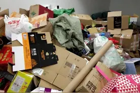 好家伙！松江这群人帮独居老人“除旧”迎新，清出500斤“好么事”图片
