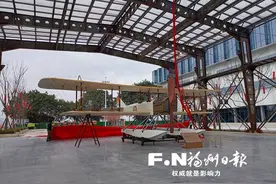 我国自制首架水上飞机1∶1复原模型亮相图片