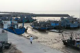 海岛医生王锦萍：平凡的岗位 非同的大爱视频封面