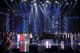曹可凡陈钢合作献唱，王汝刚陶德兴带来经典滑稽戏，五台春晚共闹新春图片