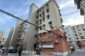 上海一老小区4台电梯同日竣工，一楼居民曾中途“反悔”，如何化解？图片