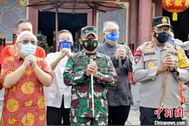 印尼严重疫情中的别样“年味”(图)图片