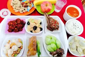 华东师大除夕大餐来了，还有中英文菜单图片