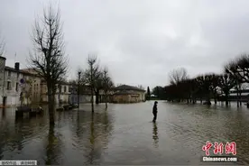 法国遭遇大范围寒潮冰雪等恶劣天气 36个省份面临橙色警报图片