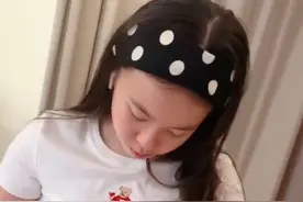 刘涛女儿变小厨娘，花式蒸枣馒头网友狂夸赞图片