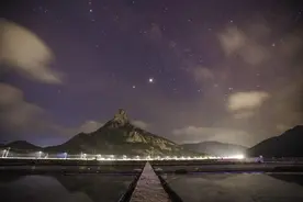 盐｜百味之首，浙江最后一块传统日晒海盐场里的劳作和门道图片