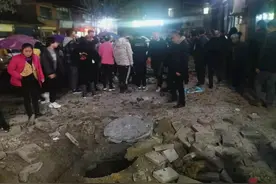 燃放烟花时不小心引燃沼气致窨井爆炸，6岁女孩被井盖击中后死亡图片