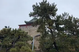 雨中游水族馆 感受传统建筑之美图片