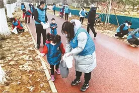 “全家总动员”图片