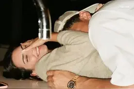 幸福相拥！布克与女友詹娜情人节晒照撒狗粮图片