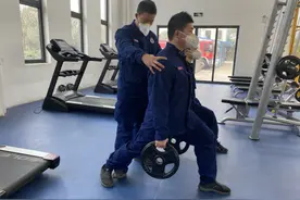 春节我在岗 | 春节驻甬典型人物事迹（四）我在宁波过年，挺好的！图片