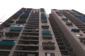 邻居每天深夜发出噪音 女子崩溃：让我们不得清净图片