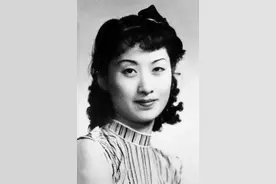 我有一册《女画家周鍊霞》｜陈学勇图片