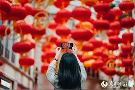 澳门居民喜气洋洋过春节图片