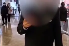 穿快递服进商场购物被拦：谁都无权搞职业和身份歧视 | 新京报快评图片