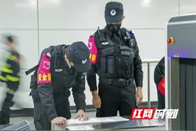 别样的春节，一样的守护——湖南14万名保安员“就地过年”守护春节平安图片