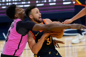 NBA | 库里创下3分打铁纪录 关键时刻拯救球队图片