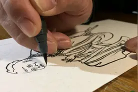 省博画孔子像的保安大叔火了！记者探访：这位“扫地僧”还有别的绝活图片