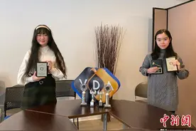 温哥华两华裔女中学生在斯坦福和哈佛辩论赛中连续夺冠图片