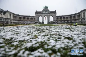 摄影镜头聚焦国外不一样的浪漫雪景图片