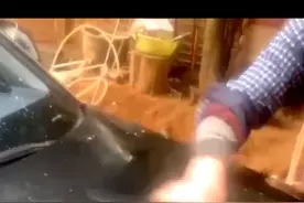 永州父亲用钢丝球给儿子擦奥迪，打造父爱限定版“星空车漆”，儿子发声：不准备告诉父亲实情图片