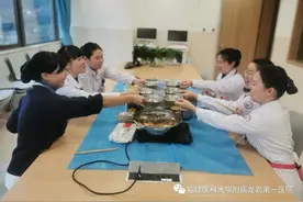 致敬！一院除夕夜的守岁人图片