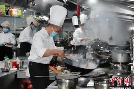从果腹温饱到遍布全球“中国厨师之乡”的蝶变路图片