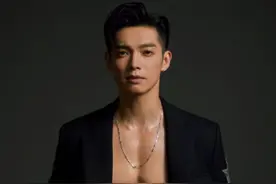 完美身材！辰亦儒晒腹肌照引网友直呼养眼图片