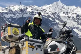 边旅行边做公益！山东63岁“硬核大叔”6年骑摩托环绕中国 将登上长城宣传禁毒图片
