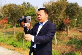 代表委员履职进行时｜全国人大代表马豹子：打造电商直播基地助力乡村振兴图片