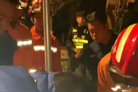 河南一六岁女童坠入麦田机井身亡，救援人员用自制打捞器救援图片